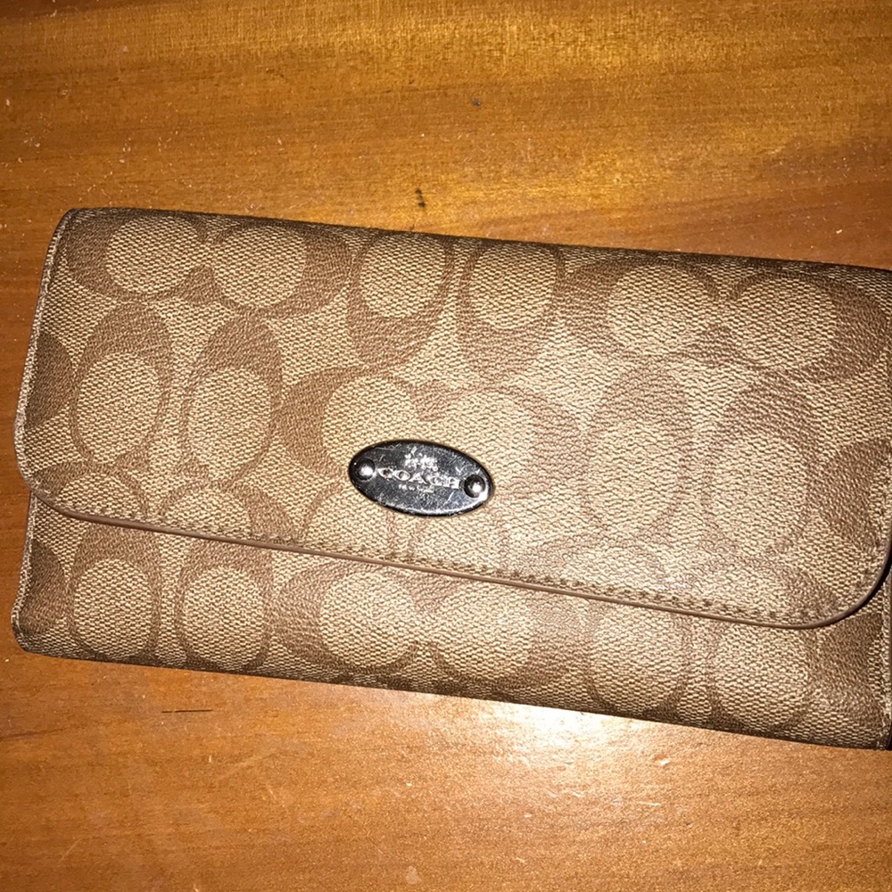 Tan Coach wallet